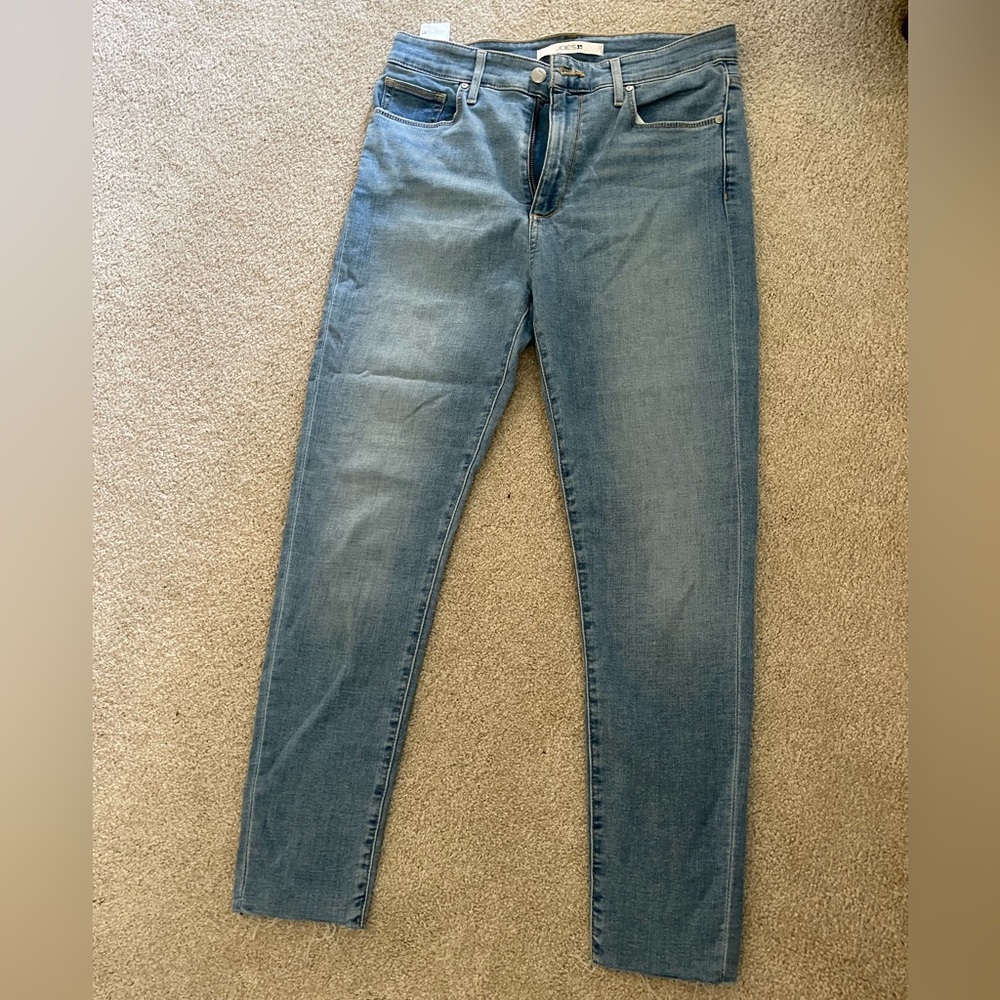 Joes light blue skinny/straight leg jeans